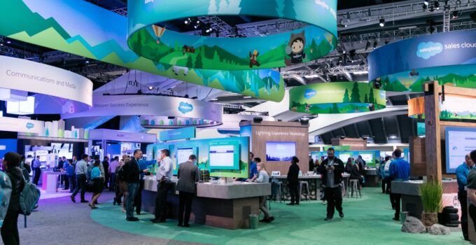 Tips on How to Stand Out at Trade and Tech Shows in 2024