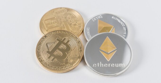 8 Things Bitcoin And Other Digital Currencies Have In Common