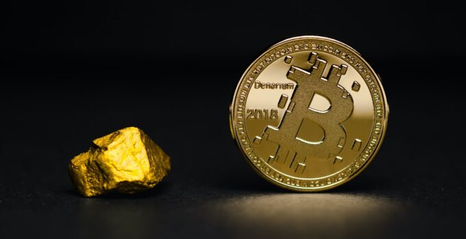 Bitcoin vs. Gold, Which One is The Better Investment?