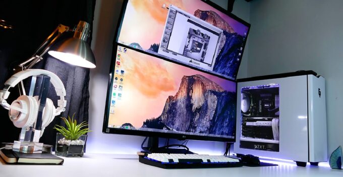 Maximizing Your Gaming Space: 4 Tips for Choosing the Right Desk and Setup