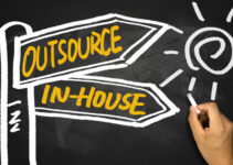 Which is Better: Service Outsourcing Vs In-house?