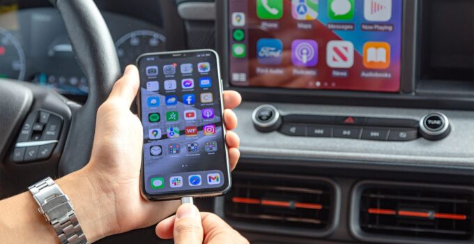 How to Better Integrate Your iOS Device with Your Car