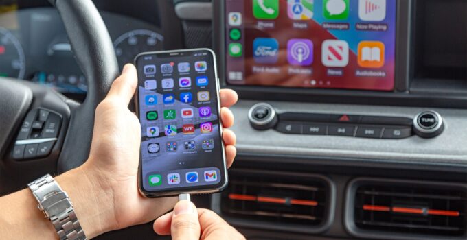 How to Better Integrate Your iOS Device with Your Car