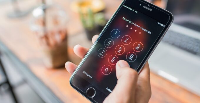 Unlock iPhone: Override Locked to Owner [iOS 16.5]