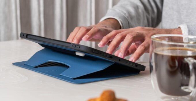 The Digital Desk Setup: How to Design a Creative Workspace for Peak Productivity